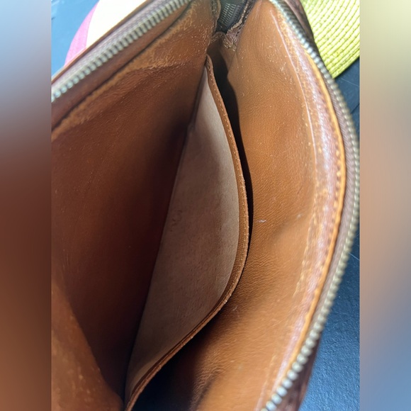 Louis Vuitton vintage sports pouch🌙 - Picture 11 of 15